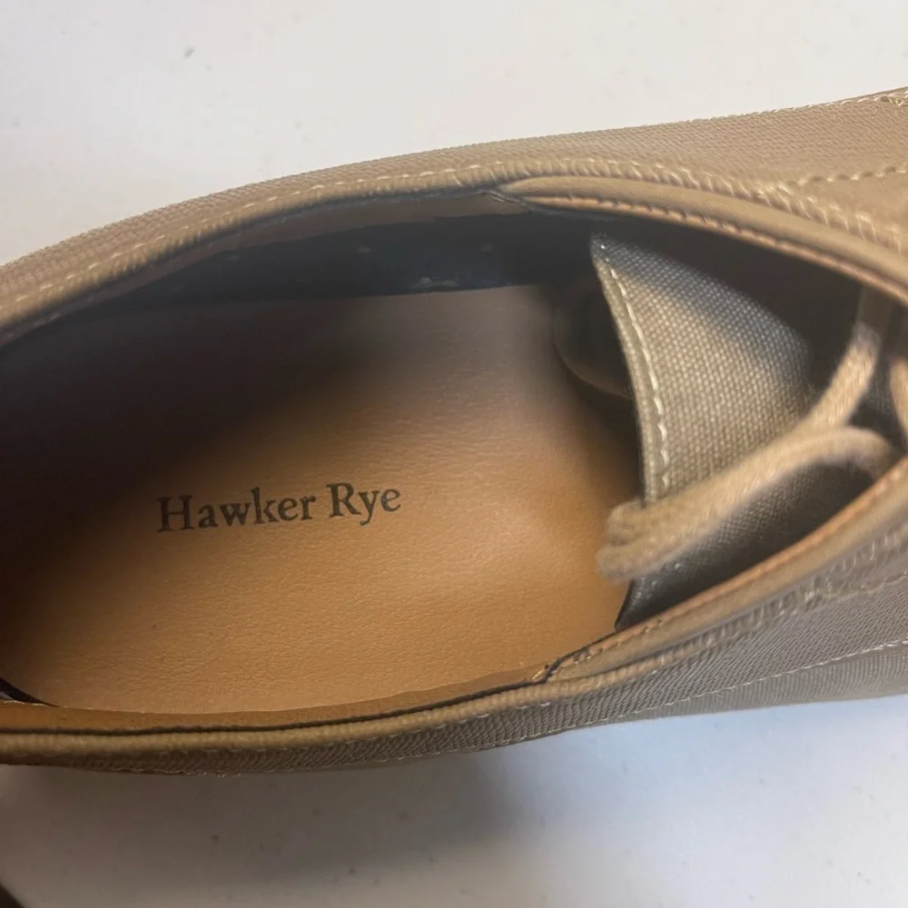 Elegant Men's Beige Derby Shoes